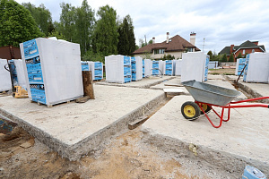 Идеальный фундамент для будущего дома в Рощинских дачах: реконструкция от Лесобиржа-Спб