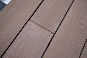 Терраса из термоясеня на эксплуатируемой кровле