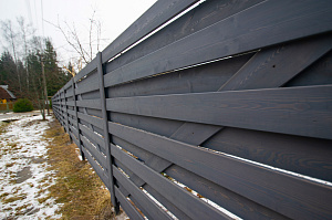 крашеный забор