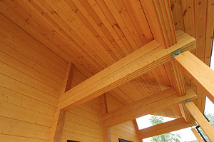 Покраска фасада и архитектурных элементов дома в КП "Ла-Манш"