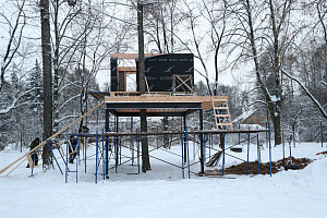 Уникальные всесезонные домики на дереве в LESO Парке