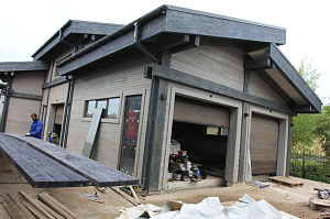 Масштабная реконструкция загородного дома: термоясень, фахверк с историей и идеальная геометрия каждого элемента