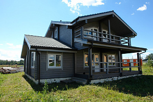 От ворсистой поверхности до благородного глянца: как многоступенчатая шлифовка и масло Renner преобразили дом