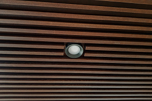 Потолок, о котором говорят: трендовое решение для статусного офиса