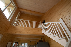 лестница из лиственницы