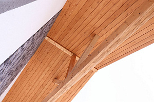 Не просто баня, а место силы: проект с парной на троих, уютной комнатой отдыха и крытой террасой