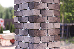 Не просто баня, а место силы: проект с парной на троих, уютной комнатой отдыха и крытой террасой