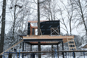 Уникальные всесезонные домики на дереве в LESO Парке