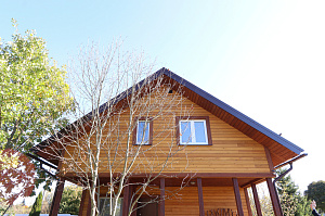 Когда дерево слушается инженера: фасад, терраса и свесы под нашим контролем