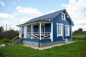 Кикино: перешлифовка и перекраска фасада системой Renner с ресурсом до 10 лет