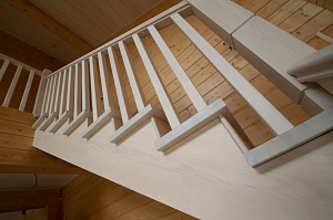 лестница от компании лесобиржа