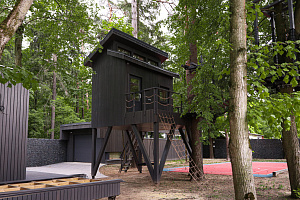 Уникальные всесезонные домики на дереве в LESO Парке