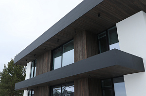 Комбинированный фасад от Лесобиржа-Спб: гармония стиля и долговечности в 