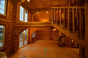 Деревянные лестницы в дом