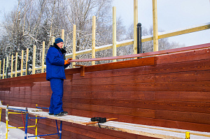 установка панелей планкена на забор