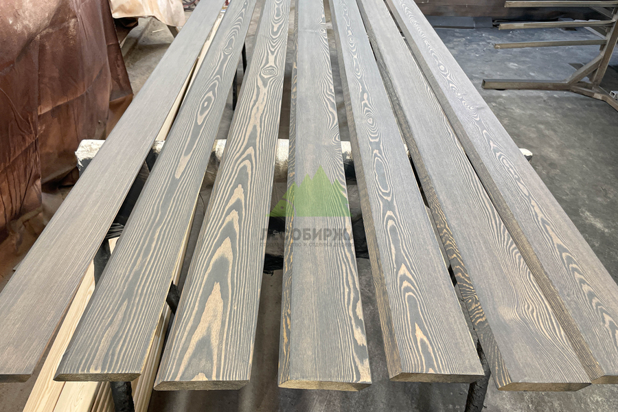Планкен из лиственницы покрашенный маслом