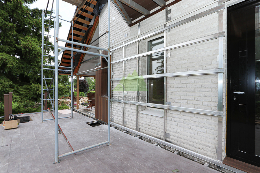 Монтаж планкена на металлическую подсистему