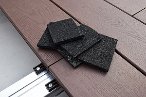 Дерево для террас и кровель: Принятие природы материала и осознанный выбор