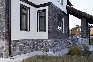 Вентилируемый фасад из кирпича: что это на самом деле и когда он уместен